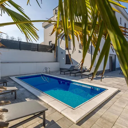 Apartment Klara With Private Pool *